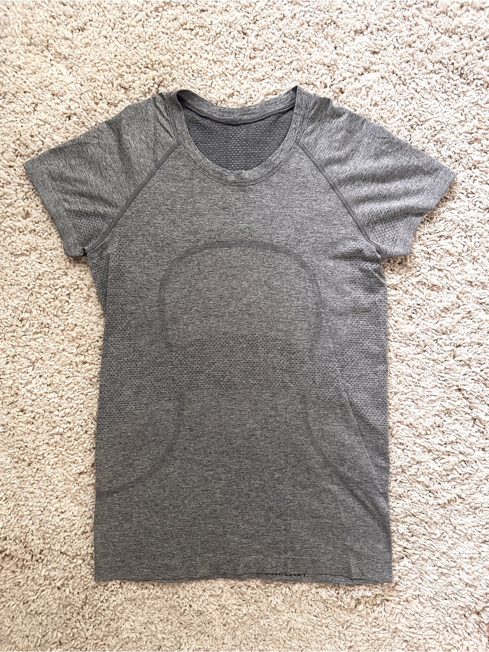 LULULEMON 8 Women’s Swiftly Tech Short Sleeve Crew Neck Shirt - Gray
